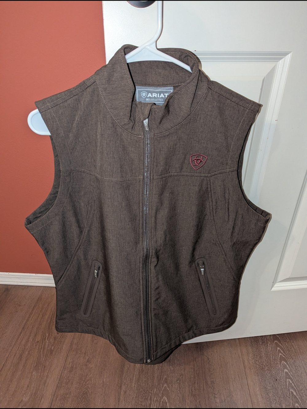 Ariat Banyon Bark (Brown) Softshell Zip Vest